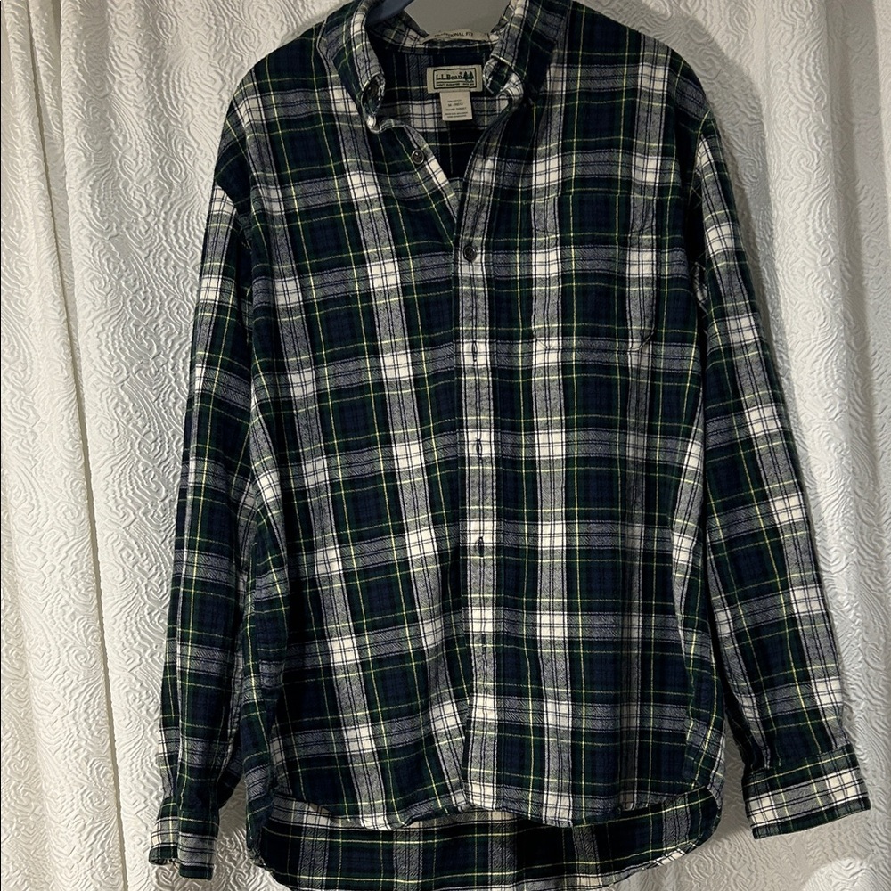 L.L. Bean Men's Blue and Green Plaid Shirt Vintage 100% Cotton Traditional Fit